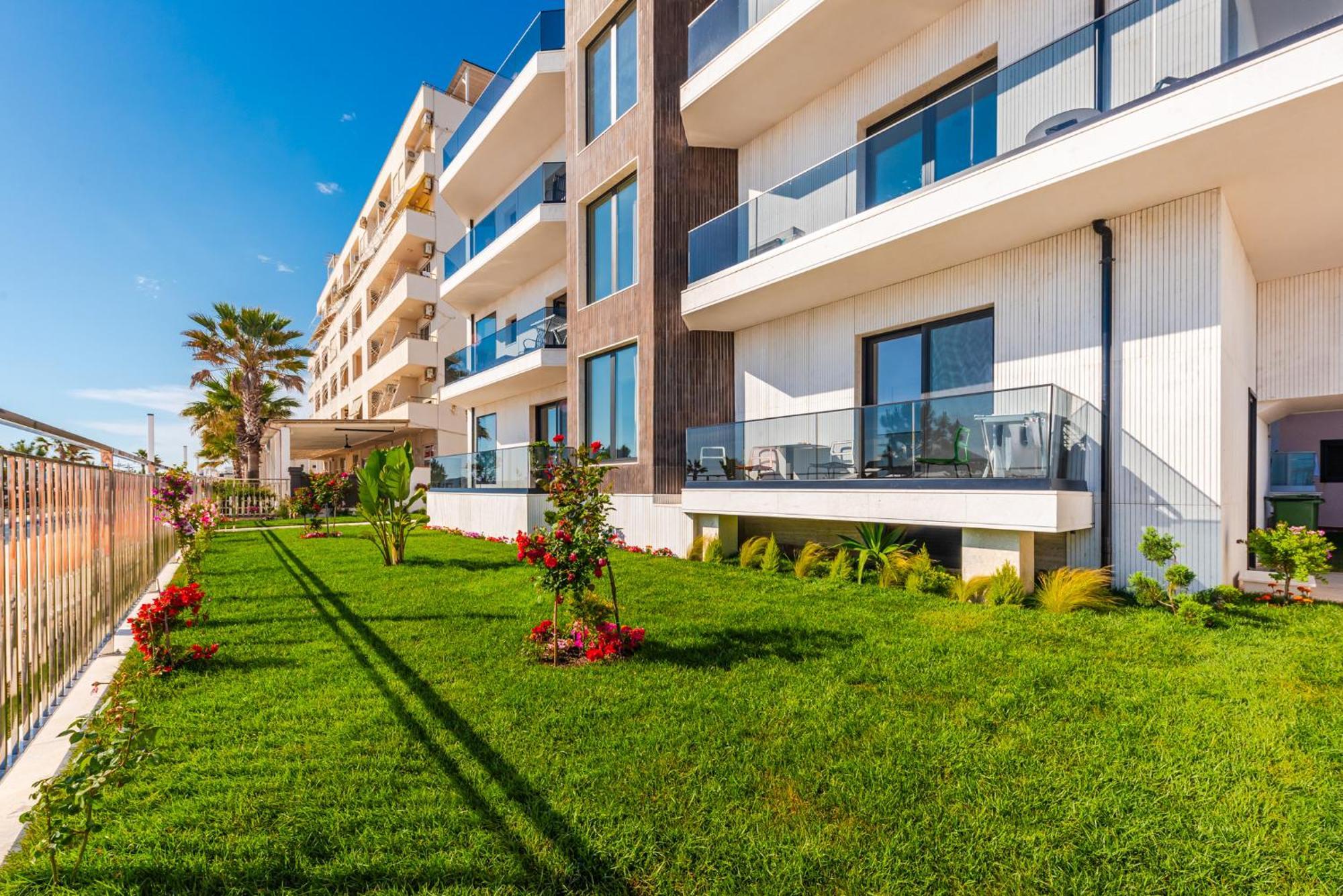 Sea View Apartments Eldo Durres Exterior photo